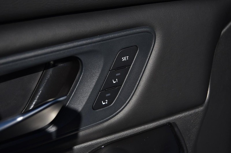 Nissan Rogue Vehicle Image 10