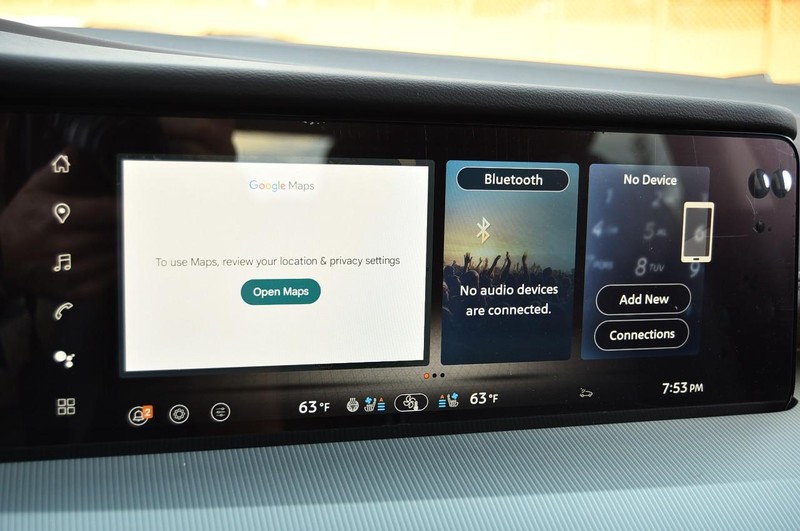 Nissan Murano Vehicle Full-screen Gallery Image 19