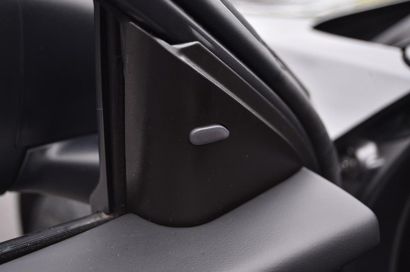 Nissan Altima Vehicle Image 10