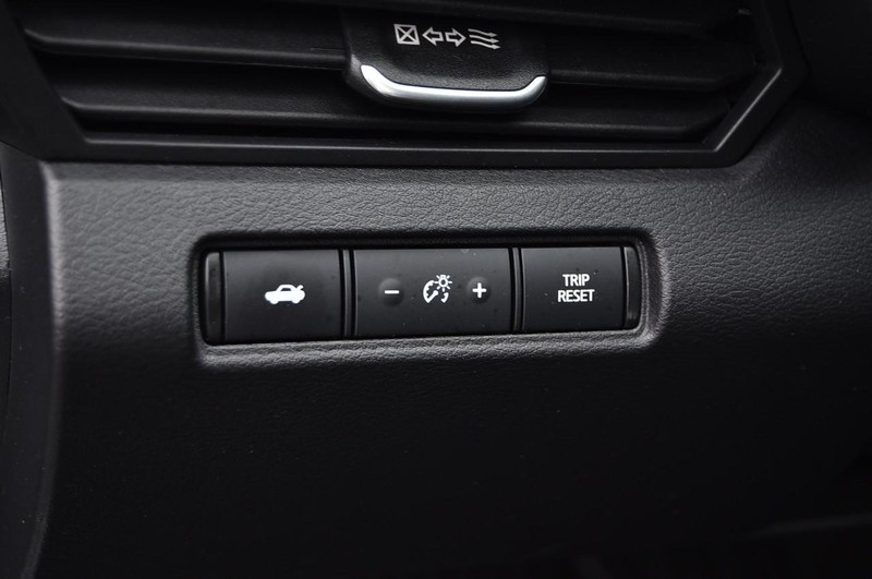 Nissan Altima Vehicle Image 11