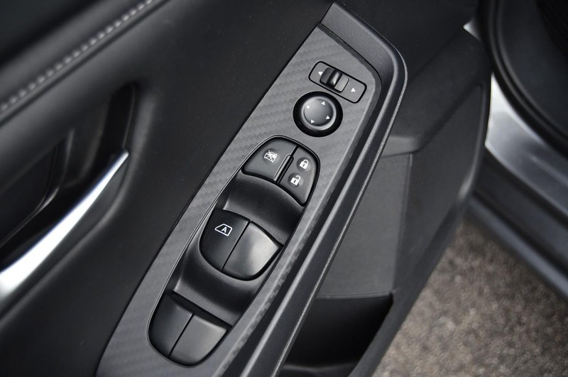 Nissan Sentra Vehicle Image 09