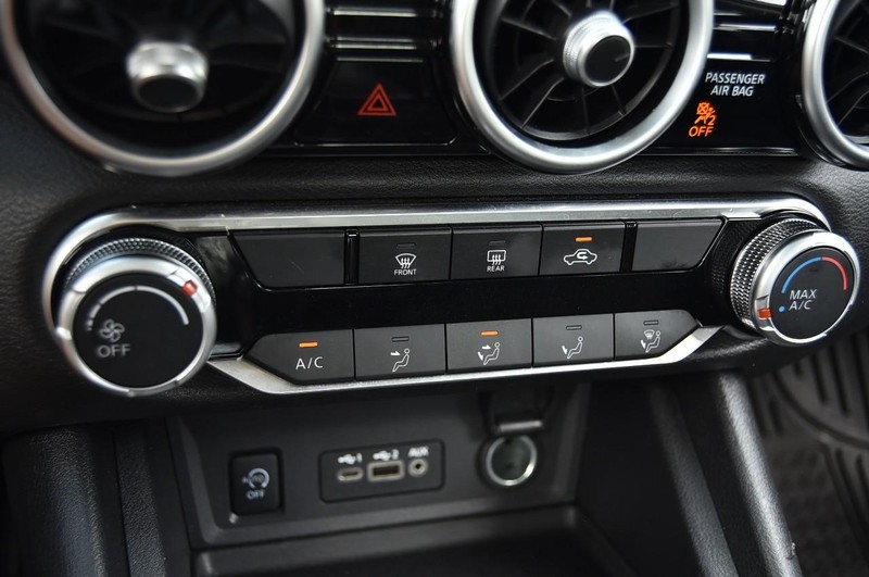 Nissan Sentra Vehicle Image 15