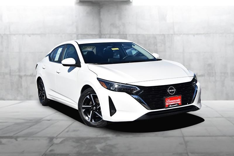 Nissan Sentra Vehicle Image 02