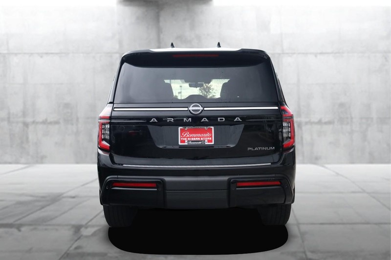 Nissan Armada Vehicle Full-screen Gallery Image 6