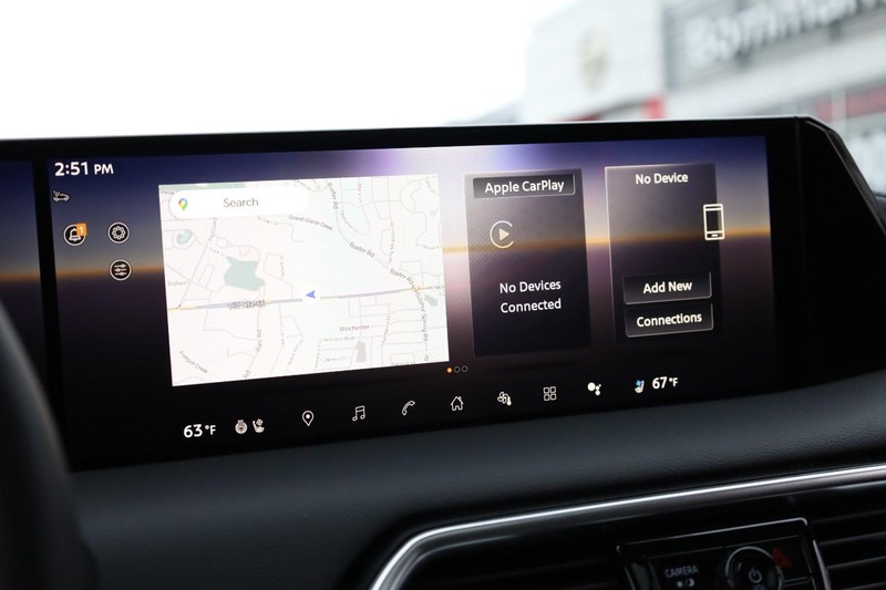 Nissan Armada Vehicle Full-screen Gallery Image 14