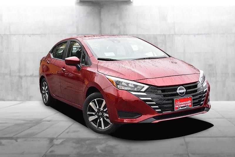 Nissan Versa Vehicle Full-screen Gallery Image 2