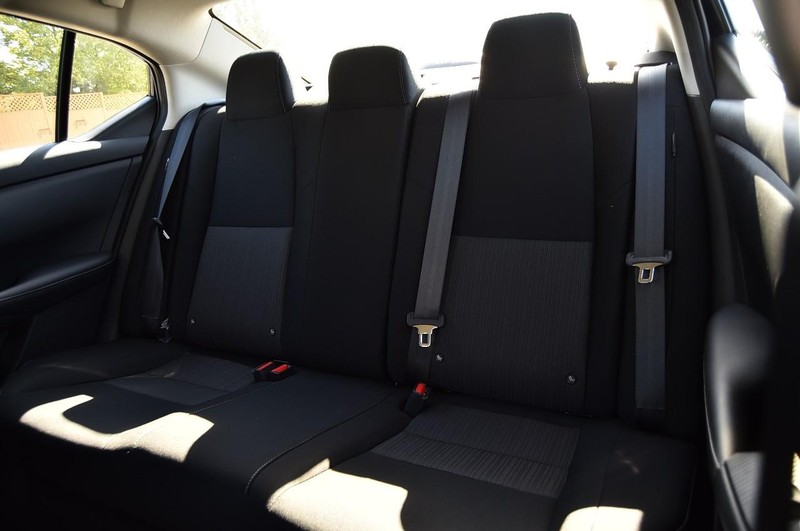 Nissan Sentra Vehicle Full-screen Gallery Image 21