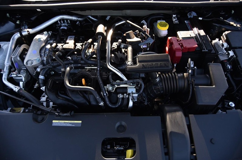 Nissan Sentra Vehicle Full-screen Gallery Image 24