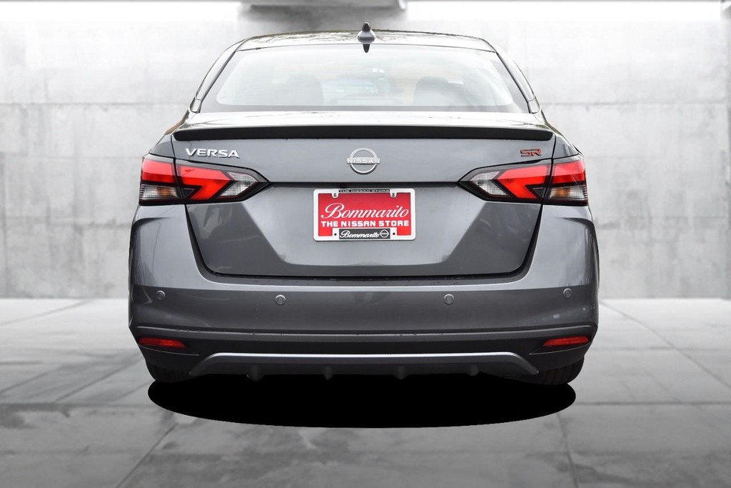 Nissan Versa Vehicle Image 06