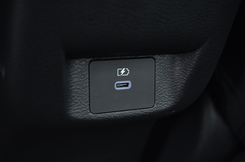 Nissan Versa Vehicle Full-screen Gallery Image 21