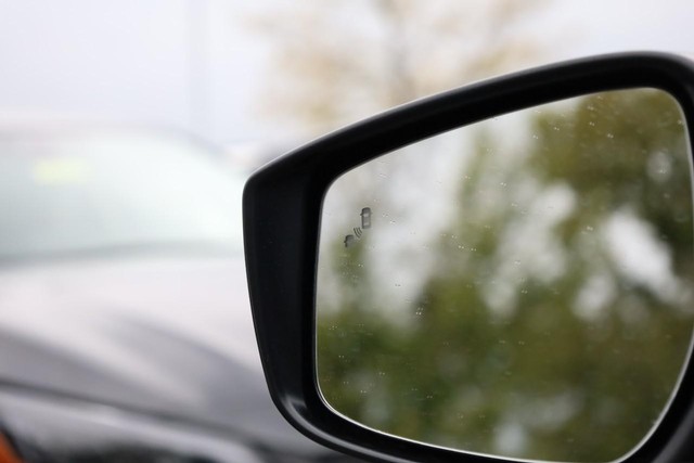 Nissan Versa Vehicle Image 18