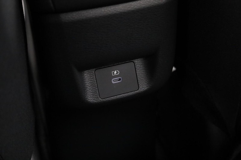 Nissan Versa Vehicle Full-screen Gallery Image 20