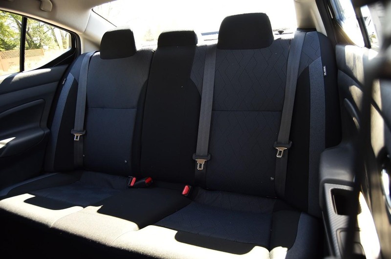 Nissan Versa Vehicle Full-screen Gallery Image 20