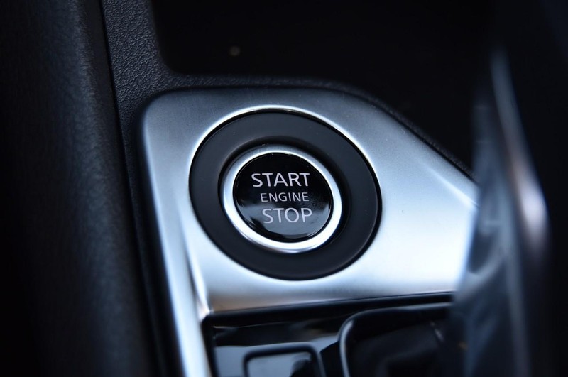 Nissan Sentra Vehicle Full-screen Gallery Image 17