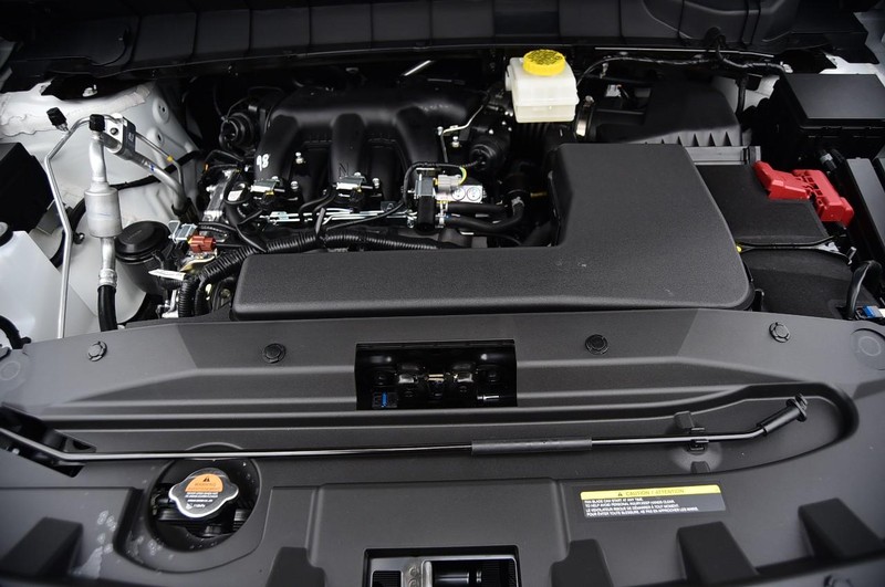 Nissan Pathfinder Vehicle Full-screen Gallery Image 31