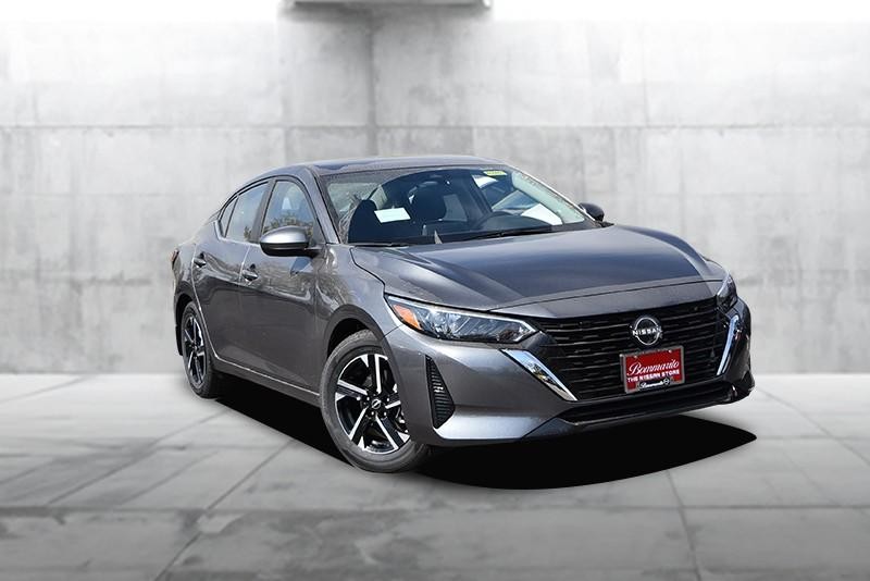 Nissan Sentra Vehicle Full-screen Gallery Image 2