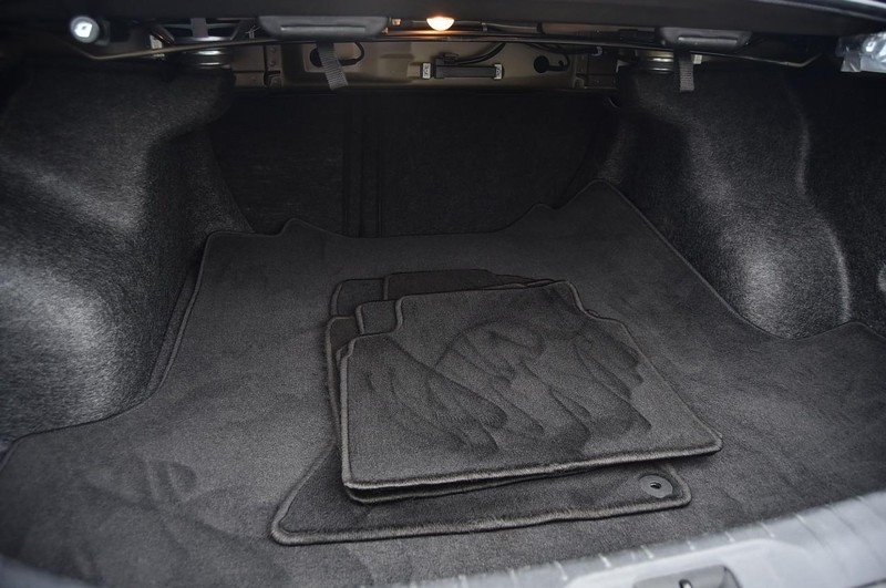 Nissan Altima Vehicle Full-screen Gallery Image 23