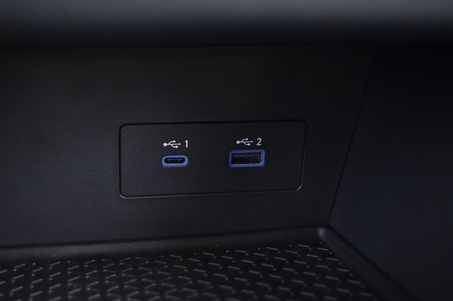 Nissan Pathfinder Vehicle Image 17