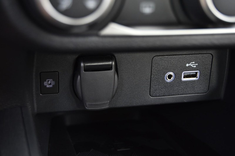 Nissan Versa Vehicle Image 15