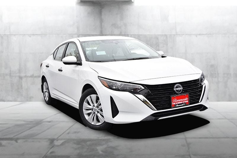 Nissan Sentra Vehicle Image 02