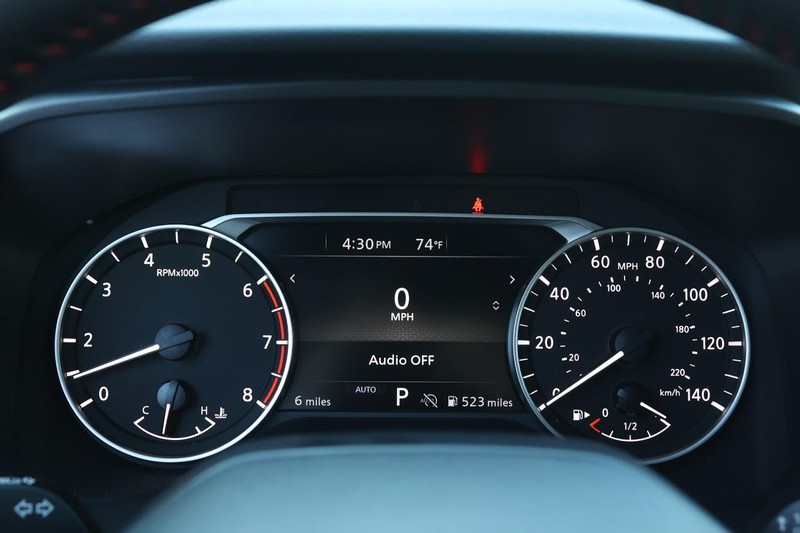 Nissan Rogue Vehicle Full-screen Gallery Image 9