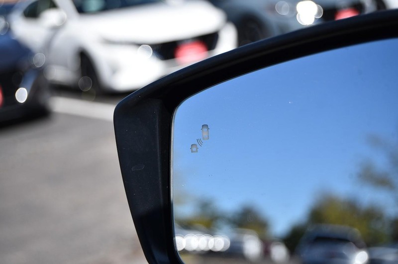 Nissan Versa Vehicle Image 10