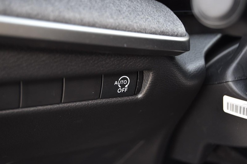 Nissan Kicks Vehicle Image 11