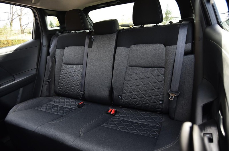 Nissan Kicks Vehicle Image 23