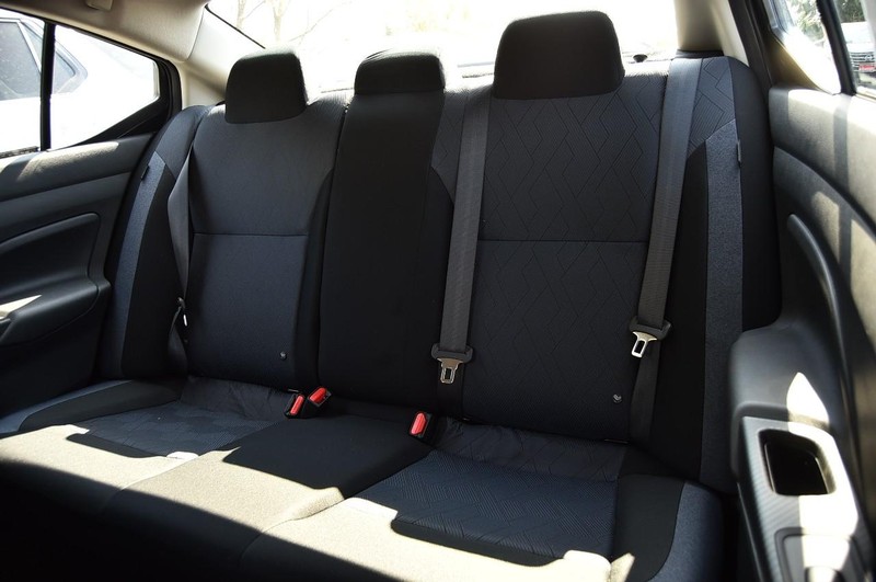 Nissan Versa Vehicle Image 20