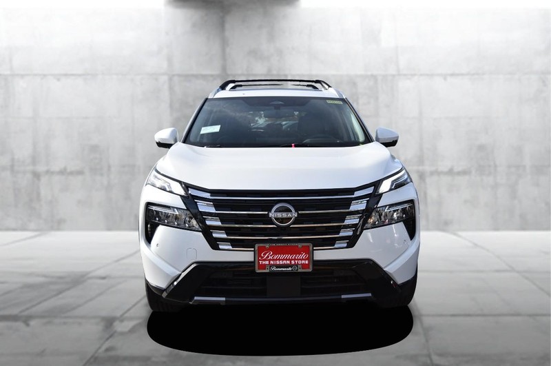 Nissan Rogue Vehicle Image 04