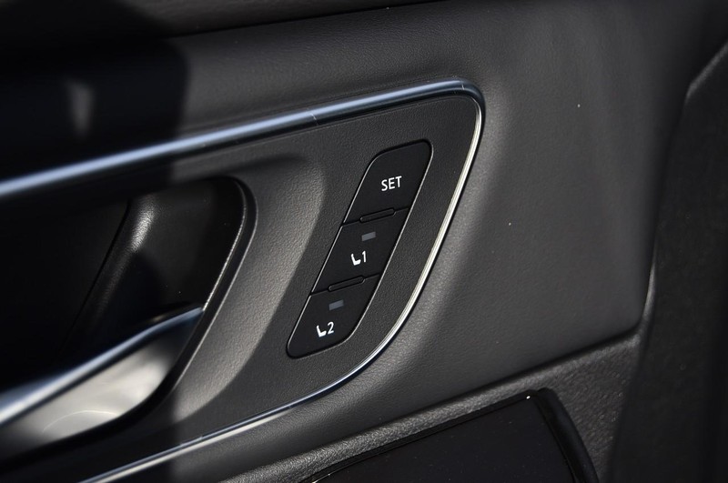 Nissan Rogue Vehicle Image 10