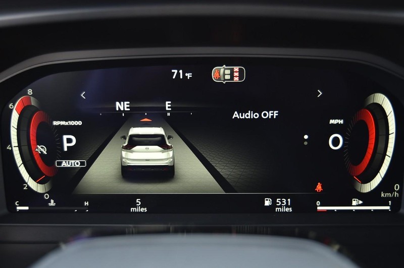 Nissan Rogue Vehicle Image 13