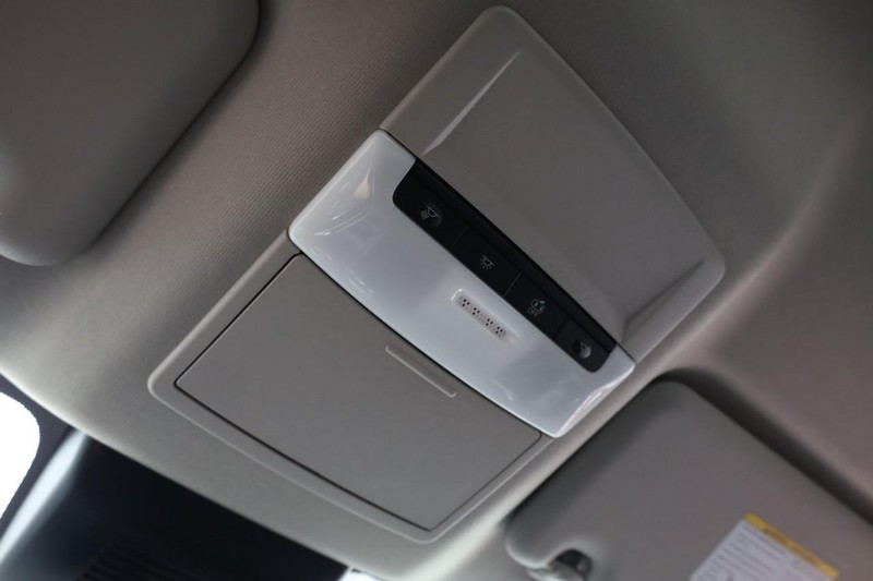 Nissan Sentra Vehicle Image 17