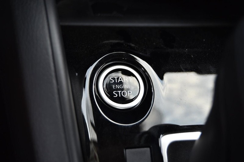 Nissan Versa Vehicle Image 16