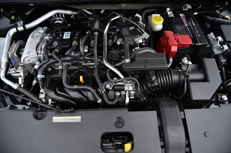 Nissan Sentra Vehicle Image 24