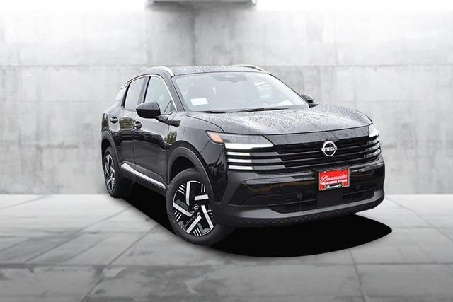 Nissan Kicks Vehicle Image 02