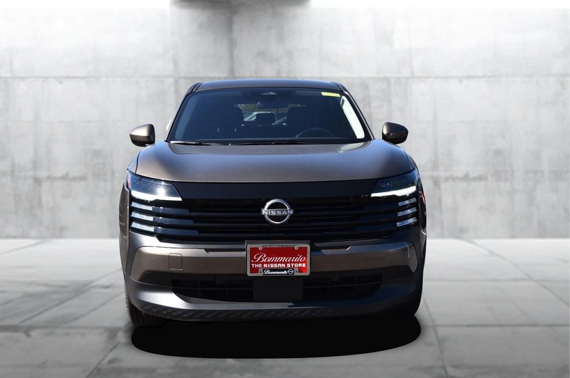 Nissan Kicks Vehicle Full-screen Gallery Image 4