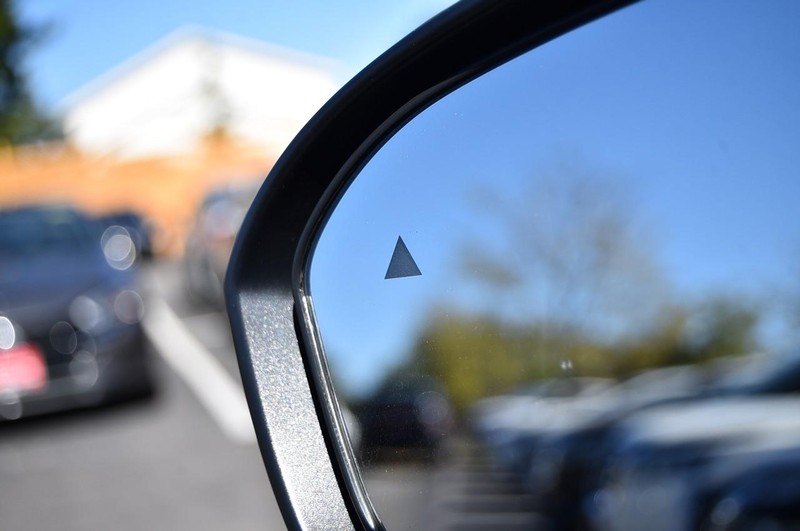 Nissan Kicks Vehicle Full-screen Gallery Image 10