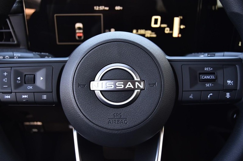 Nissan Kicks Vehicle Full-screen Gallery Image 20