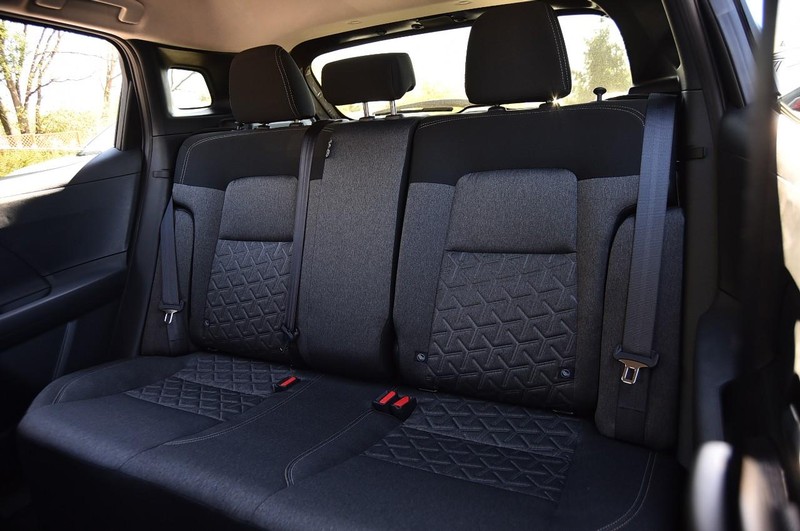 Nissan Kicks Vehicle Full-screen Gallery Image 23