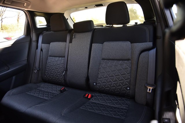 Nissan Kicks Vehicle Image 23