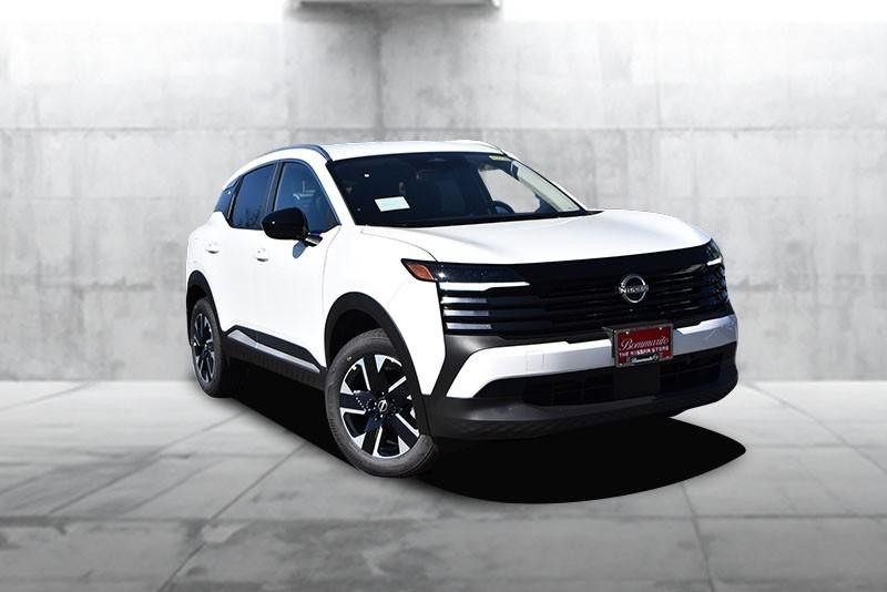 Nissan Kicks Vehicle Full-screen Gallery Image 2