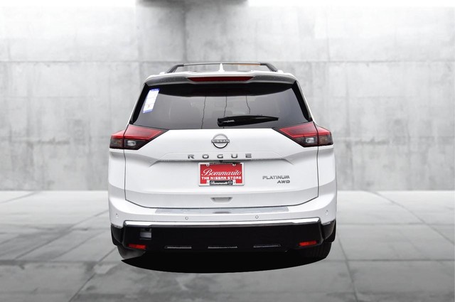 Nissan Rogue Vehicle Image 06