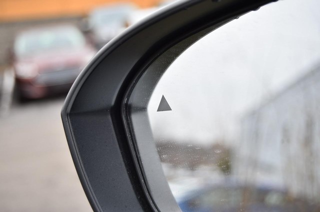 Nissan Rogue Vehicle Image 11