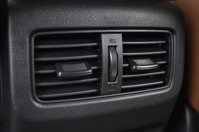 Nissan Rogue Vehicle Image 27