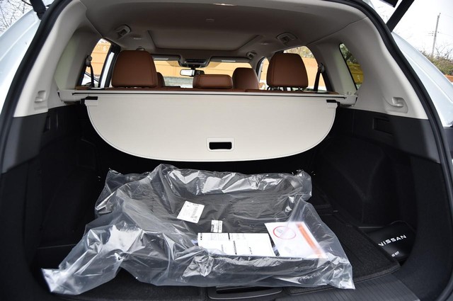 Nissan Rogue Vehicle Image 29