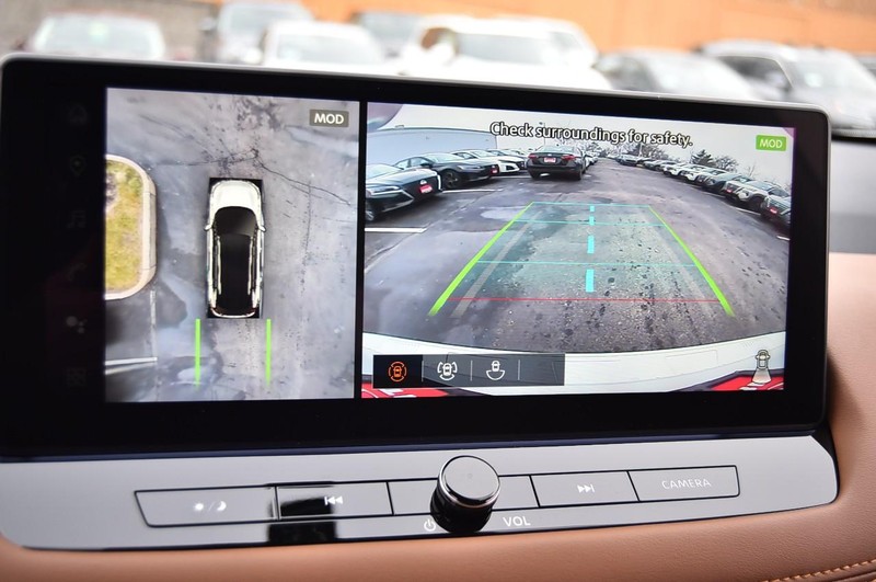 Nissan Rogue Vehicle Image 14