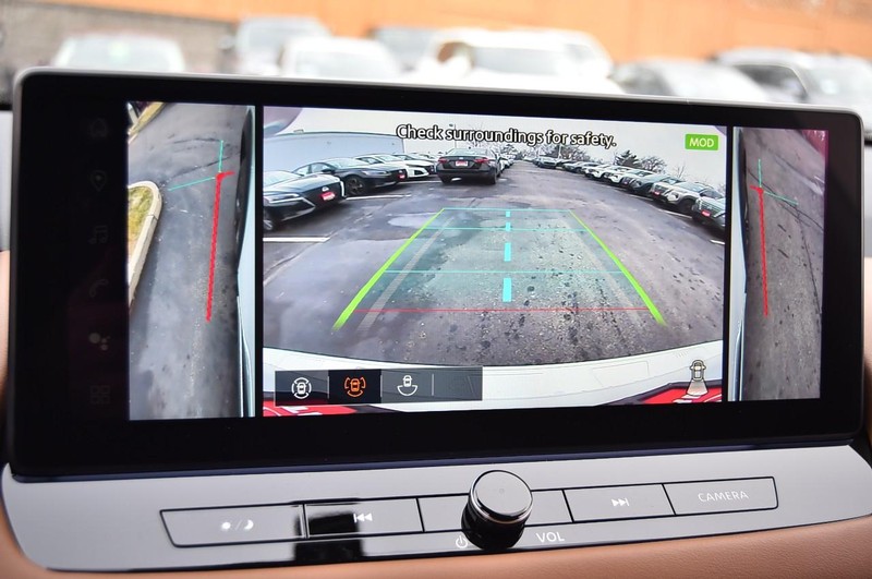 Nissan Rogue Vehicle Image 15