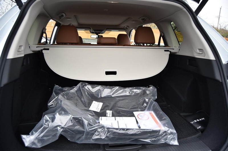 Nissan Rogue Vehicle Image 29