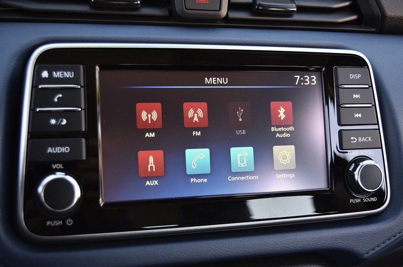 Nissan Versa Vehicle Image 13